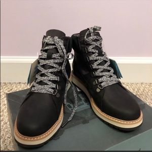 Toms Waterproof Mesa Boots
